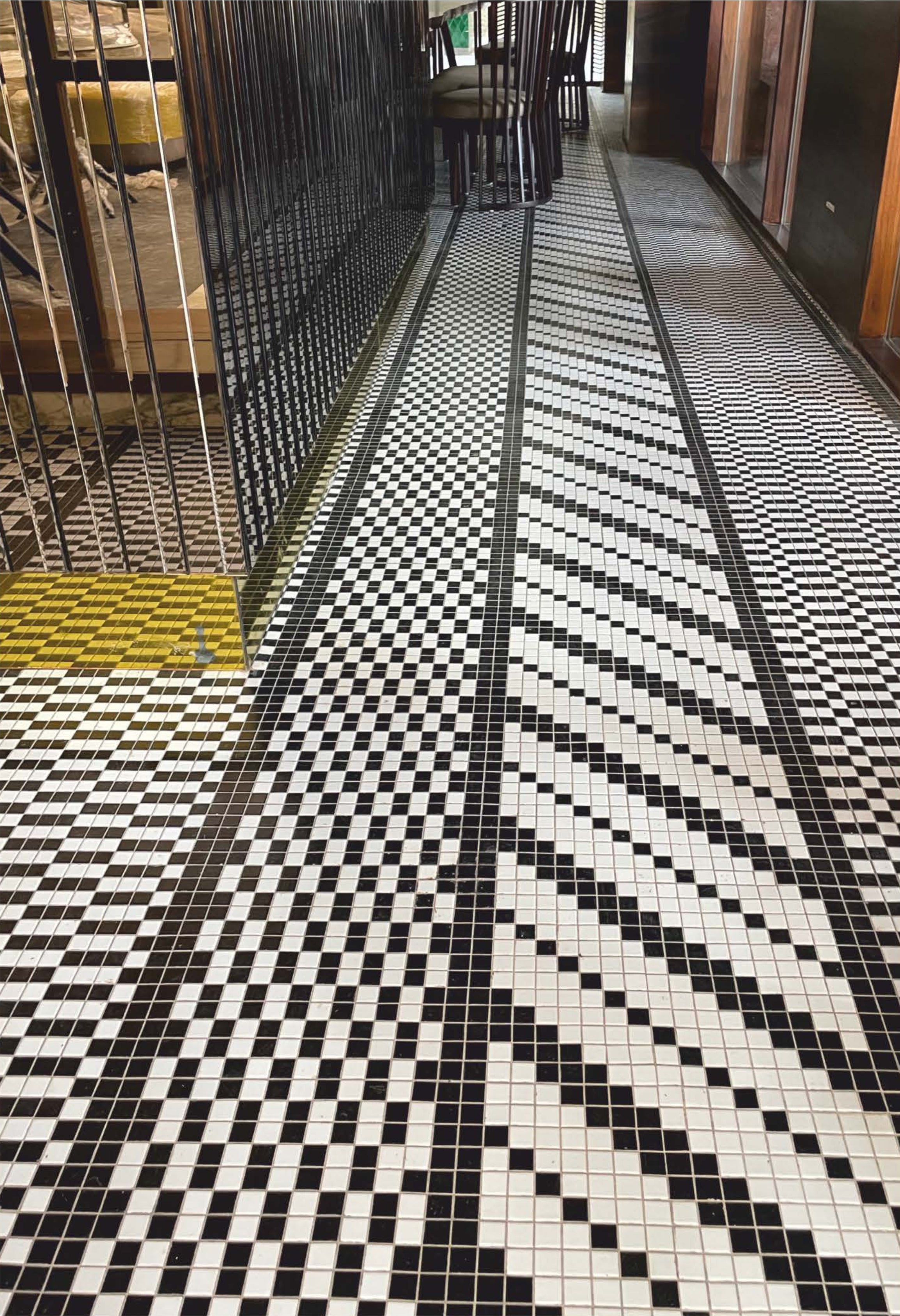 2.5cmx2.5cm Aligned-image